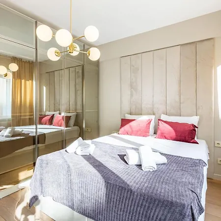 Fascinating And Central Apartment With Breathtaking Bosphorus View In Sisli *
