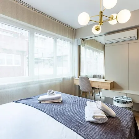 Fascinating And Central Apartment With Breathtaking Bosphorus View In Sisli