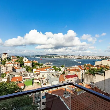 Fascinating And Central Apartment With Breathtaking Bosphorus View In Sisli